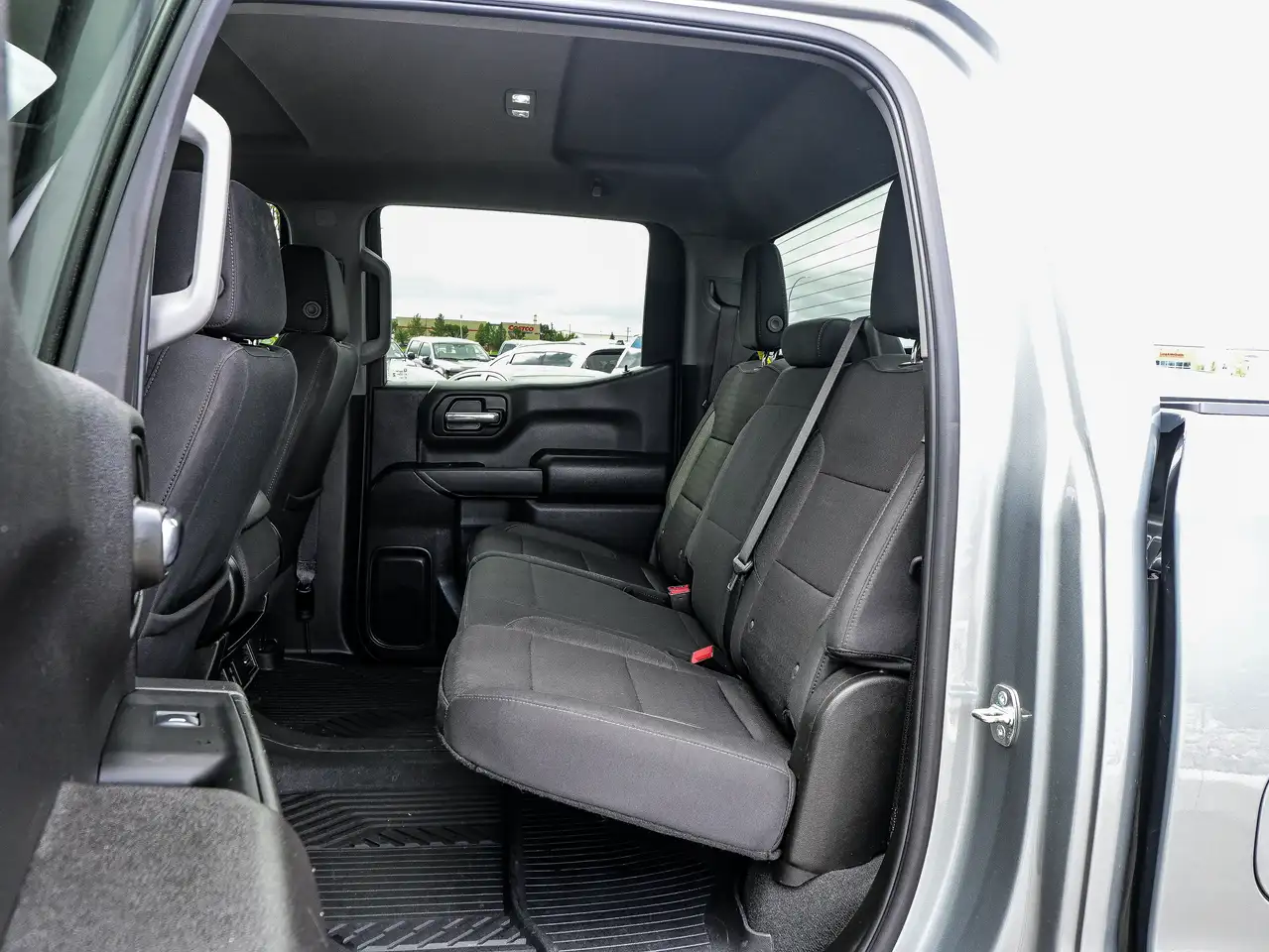 Chevrolet Silverado 1500 - Image 30