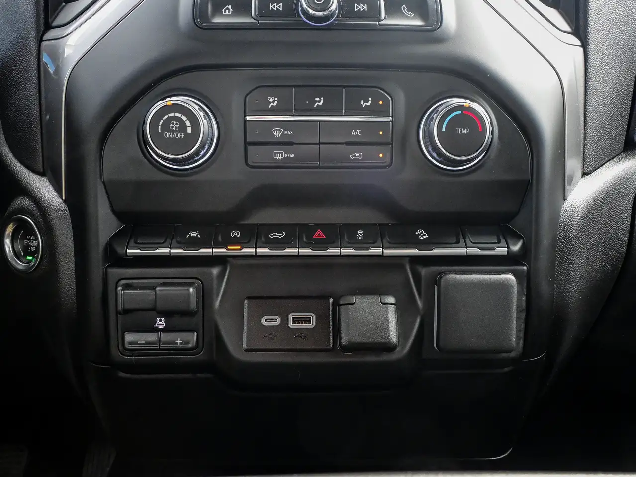 Chevrolet Silverado 1500 - Image 27