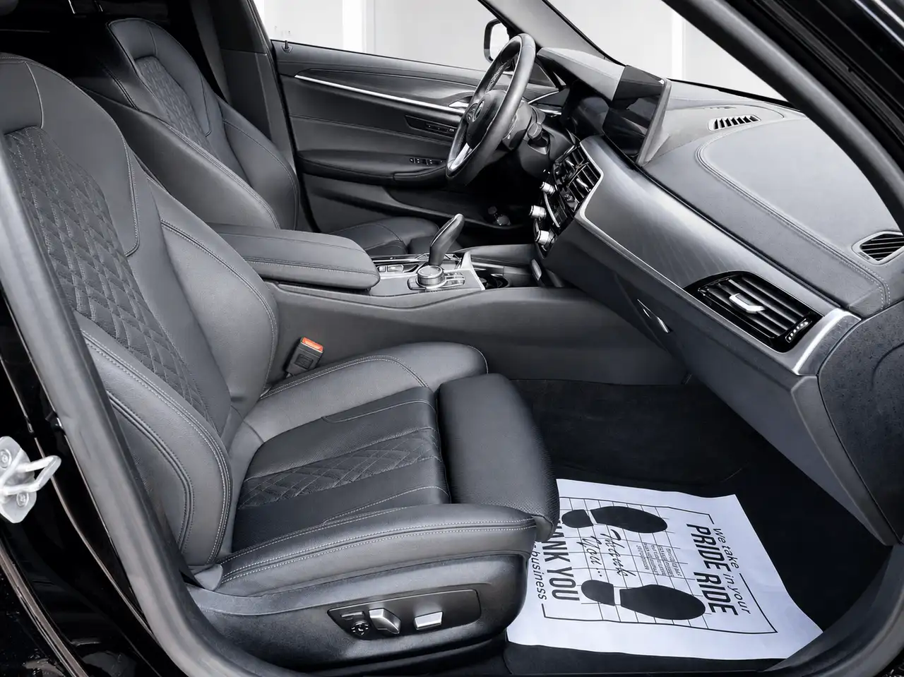 BMW 5 Series - Image 13