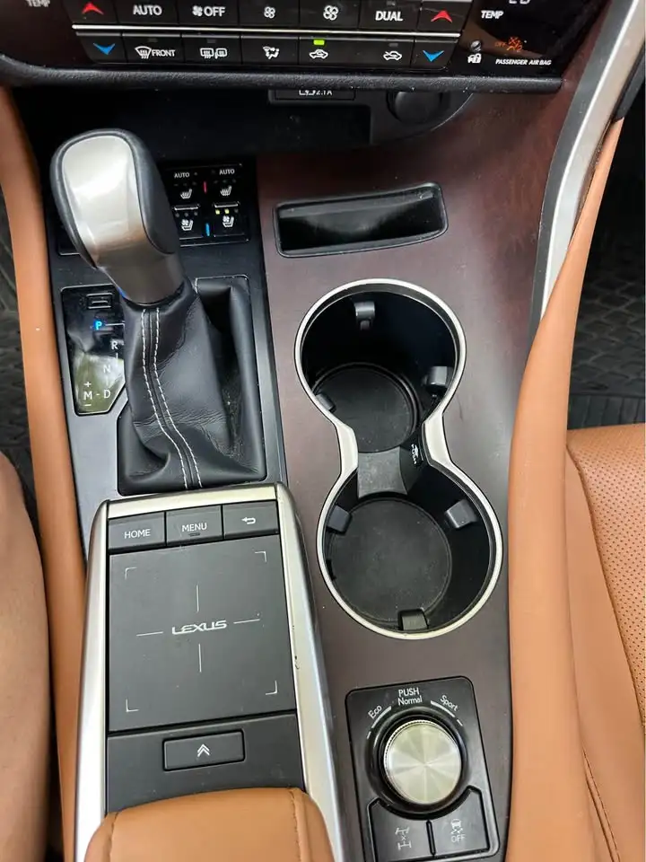 Lexus RX 350 - Image 11