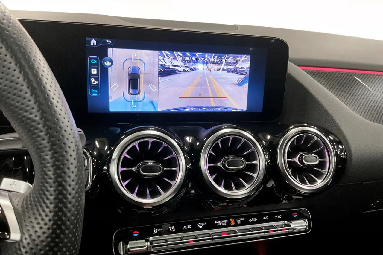 Mercedes-Benz GLA - Image 9