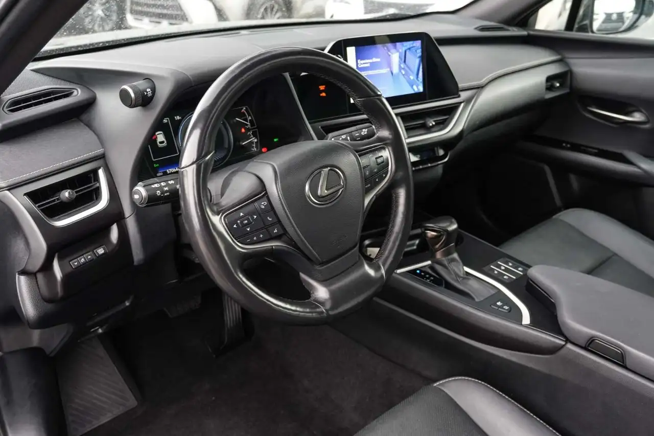 Lexus UX - Image 21