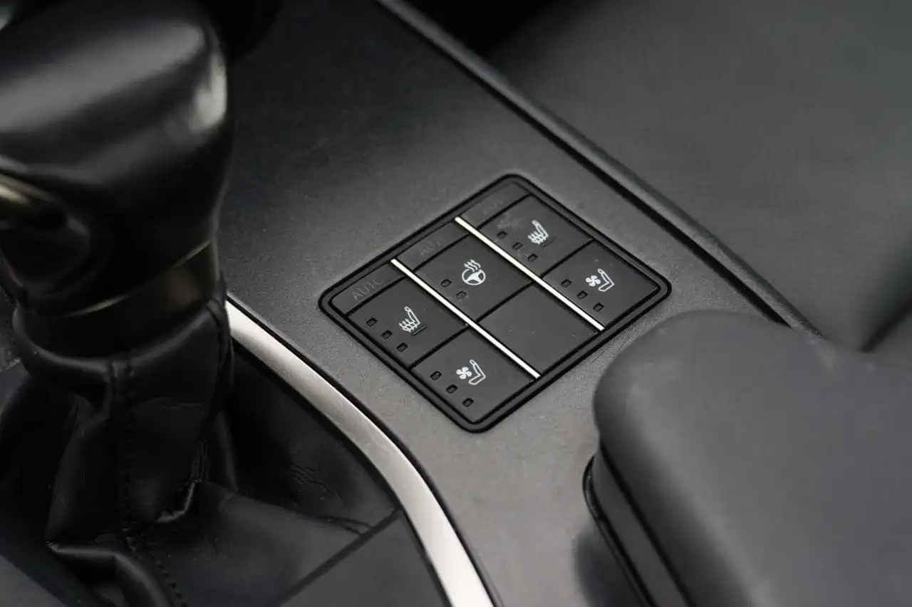 Lexus UX - Image 33
