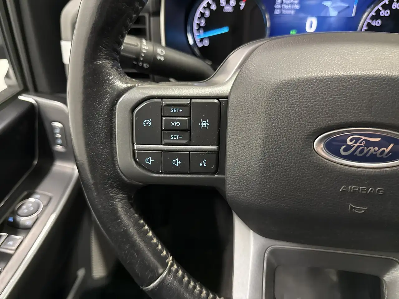 Ford F-150 - Image 28