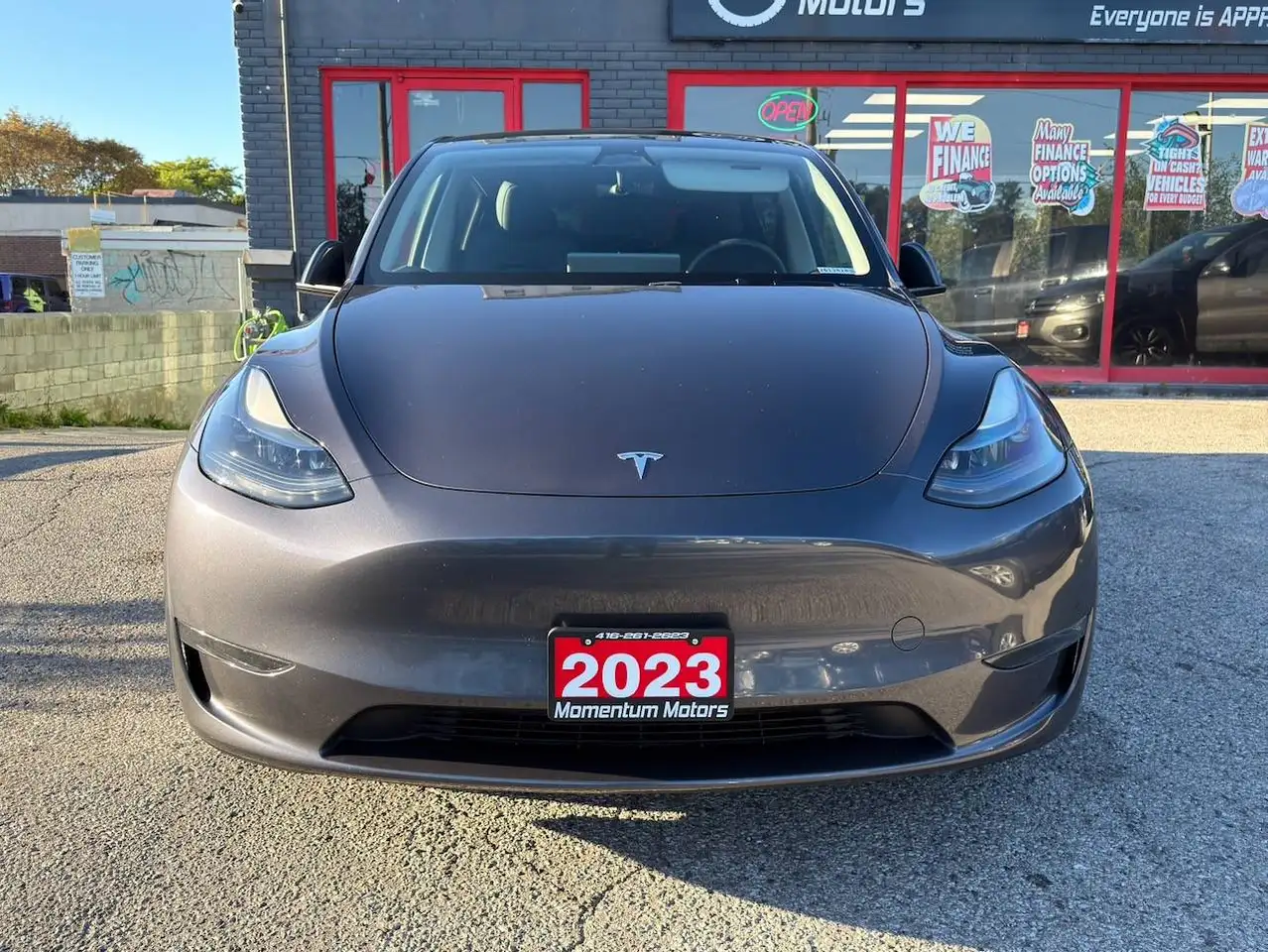 Tesla Model Y - Image 2