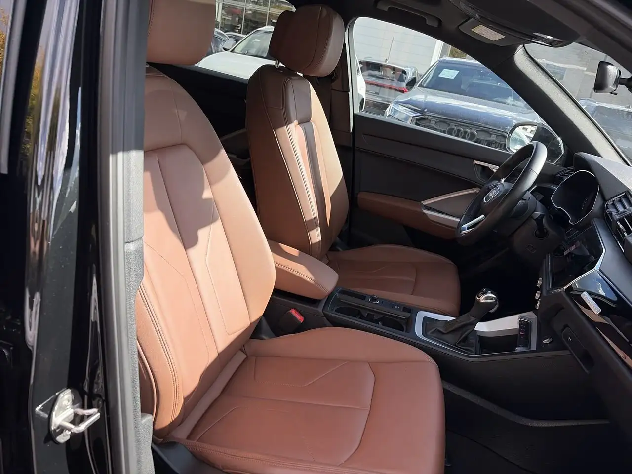 Audi Q3 - Image 33