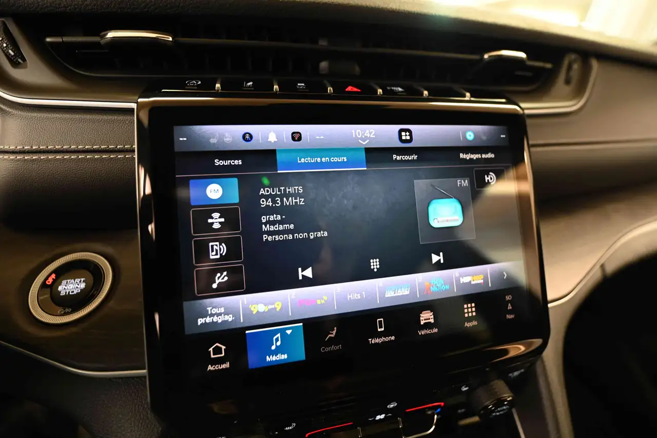 Jeep Grand Cherokee - Image 17