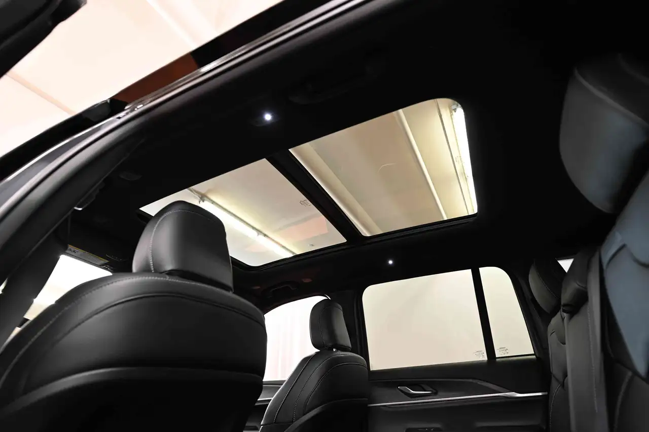 Jeep Grand Cherokee - Image 14