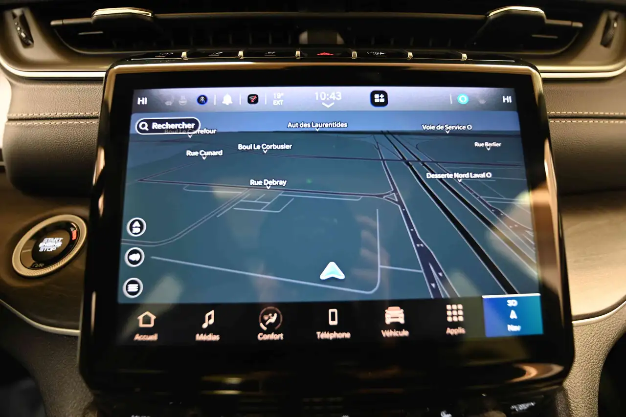 Jeep Grand Cherokee - Image 18