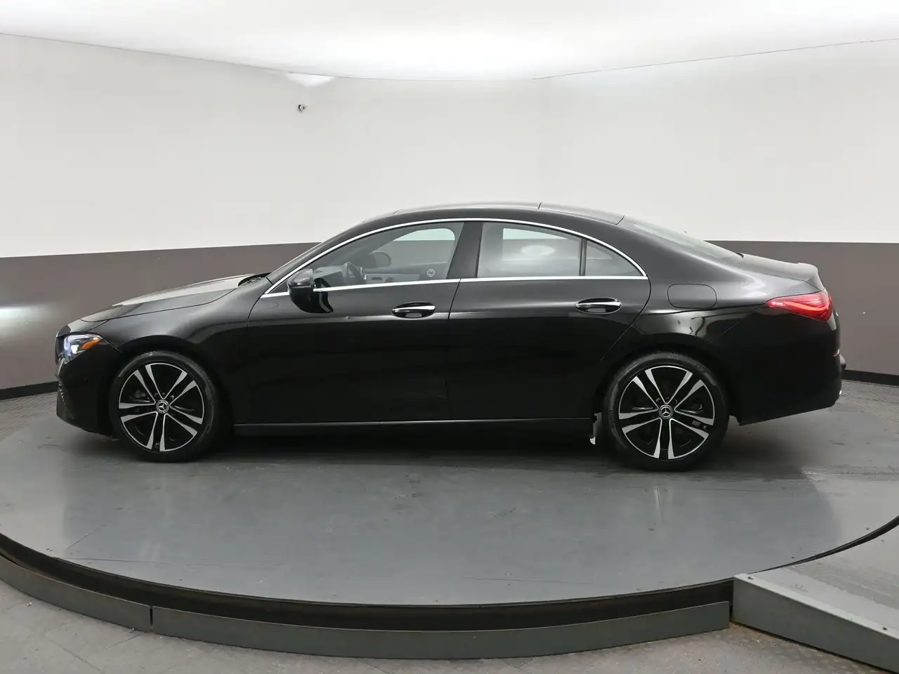 Mercedes-Benz CLA - Image 35
