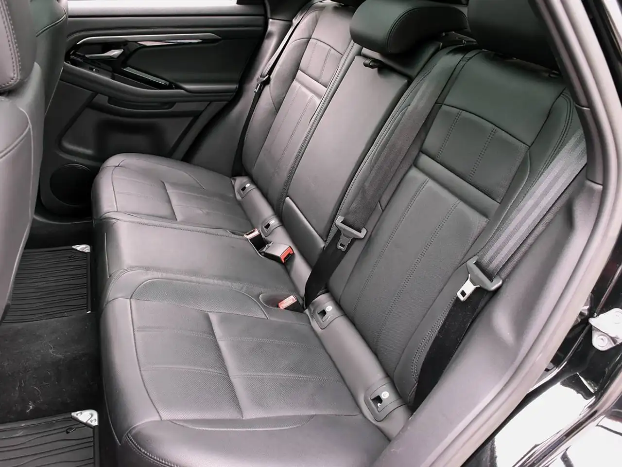 Land Rover Range Rover Evoque - Image 15