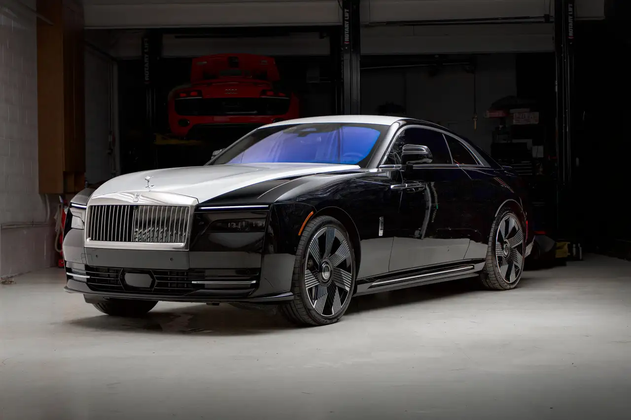 Rolls-Royce Spectre - Image 4