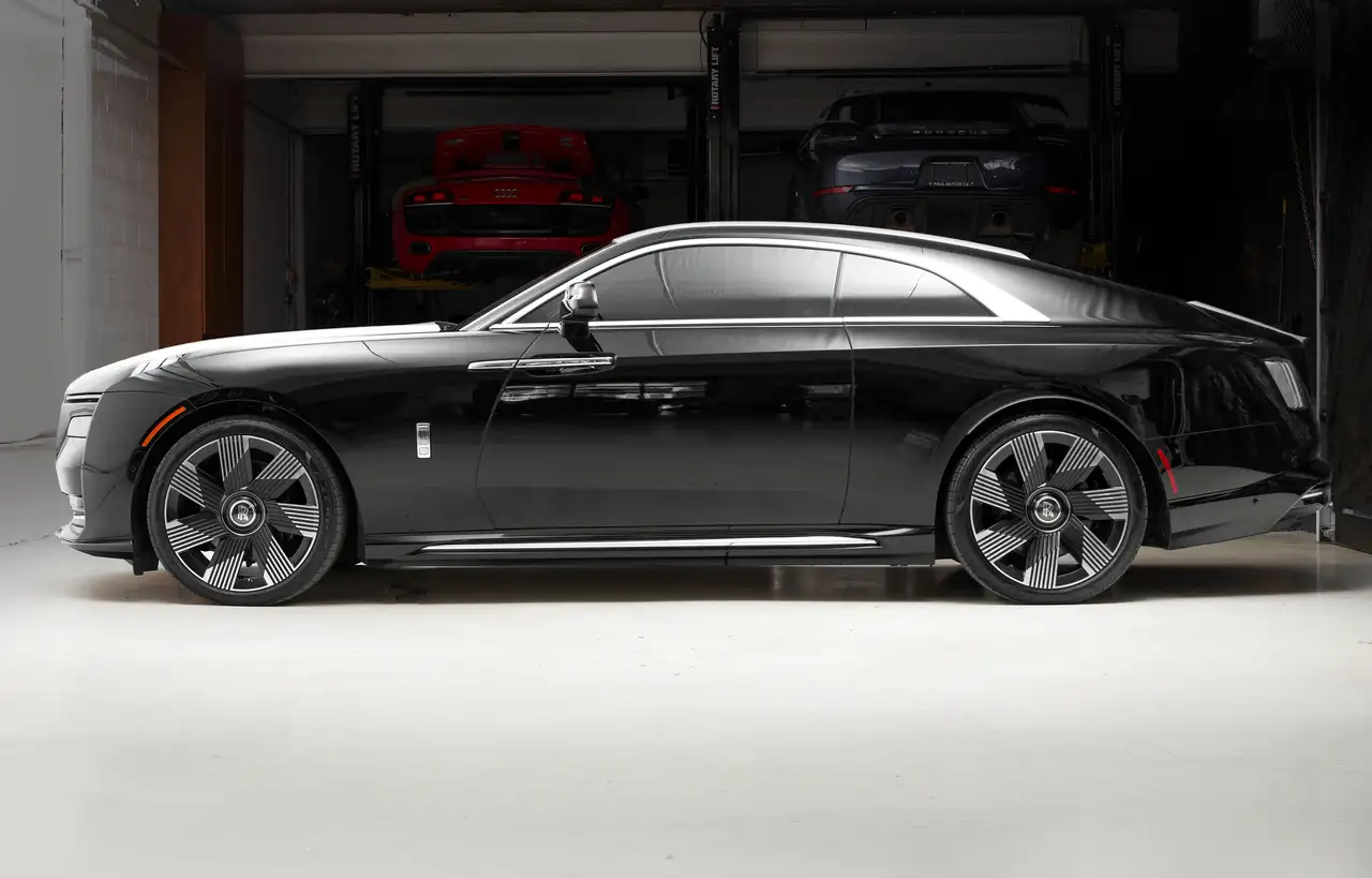 Rolls-Royce Spectre - Image 5