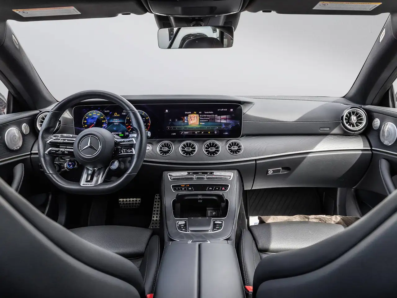 Mercedes-Benz E-Class - Image 39