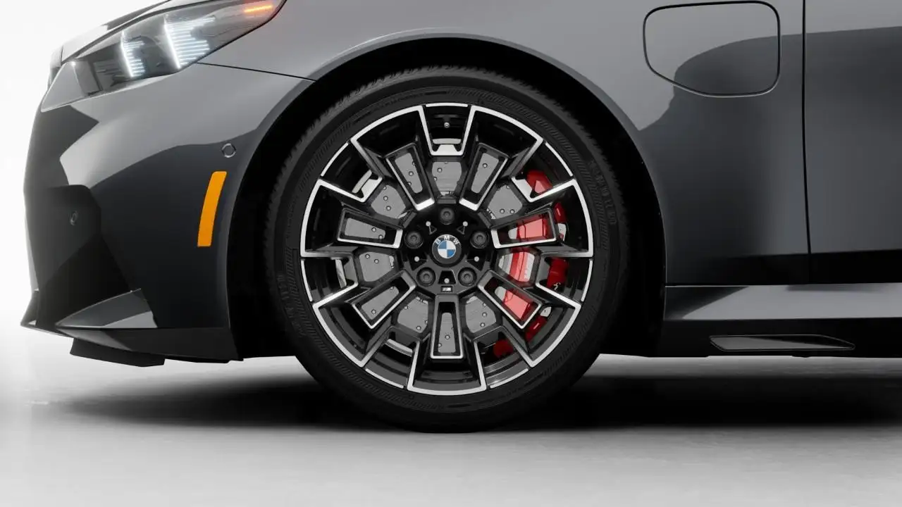 BMW M5 - Image 7
