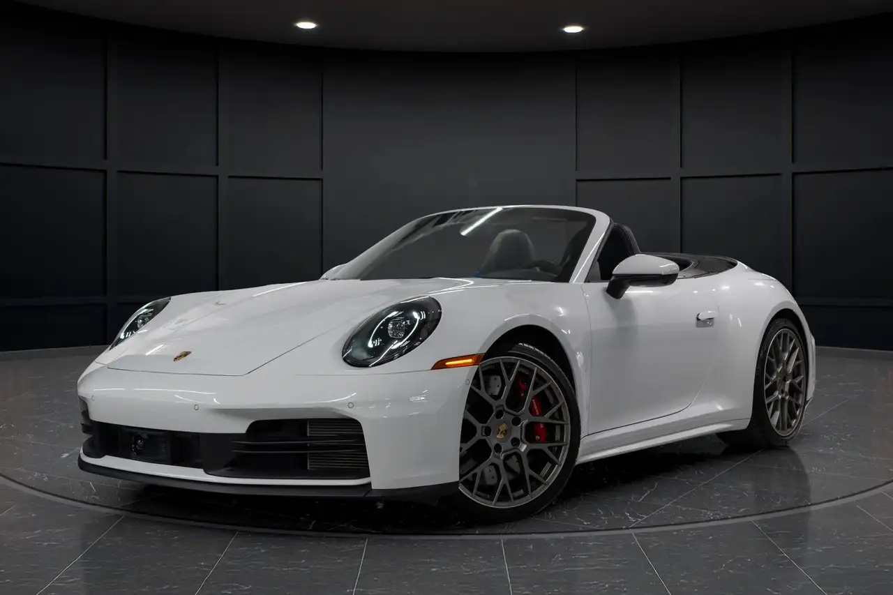 Porsche 911 - Image 2