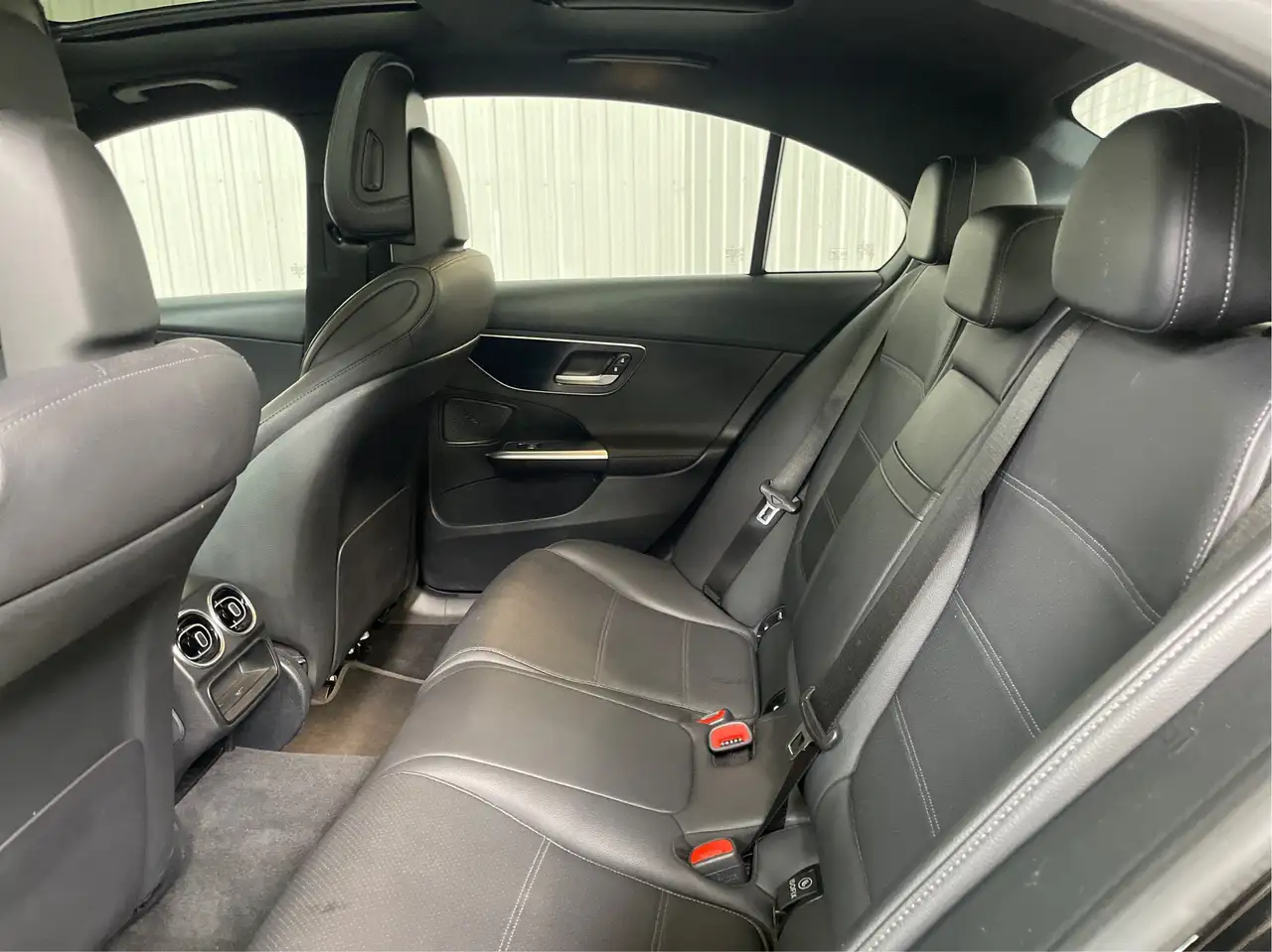 Mercedes-Benz C-Class - Image 17