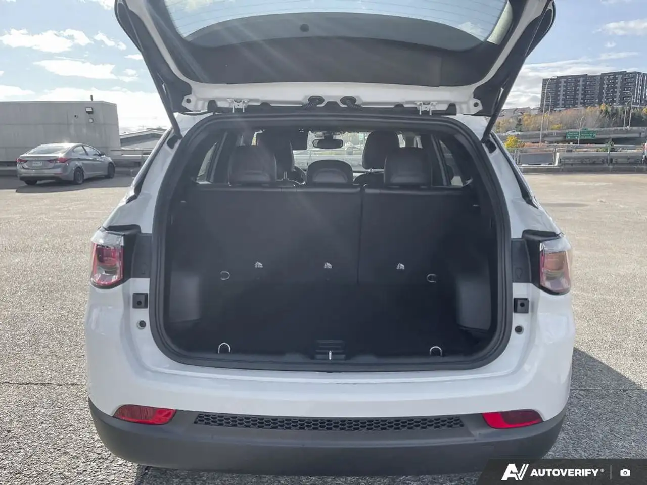 Jeep Compass - Image 19