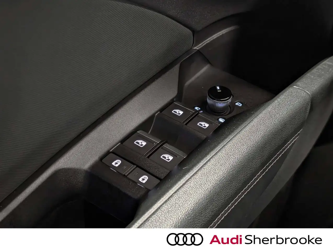 Audi Q4 e-tron - Image 19