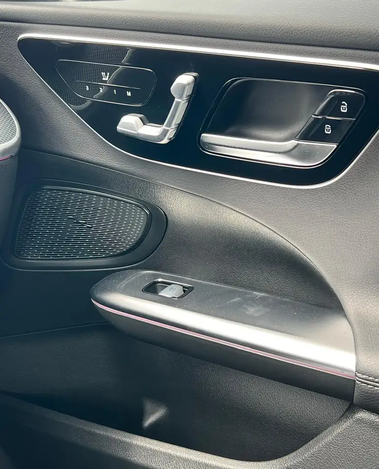 Mercedes-Benz C-Class - Image 13