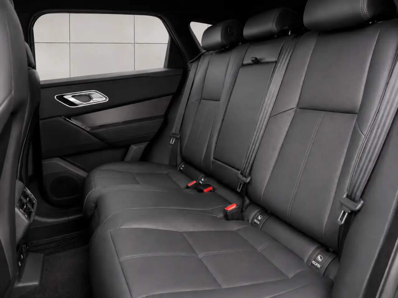Land Rover Range Rover Velar - Image 13
