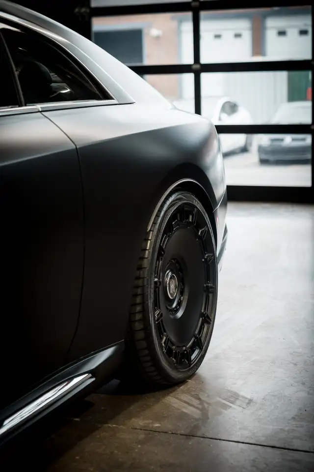 Rolls-Royce Spectre - Image 12