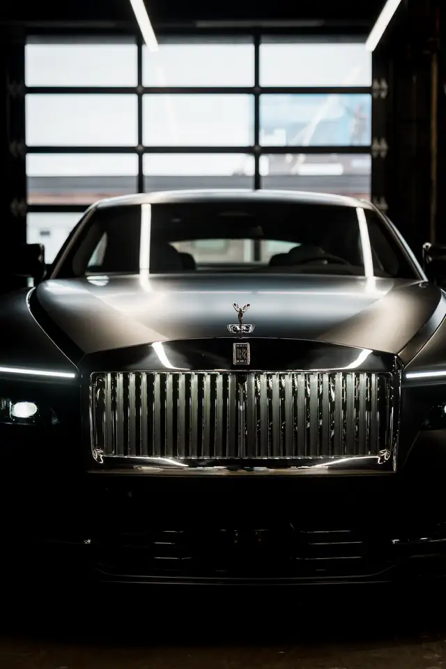 Rolls-Royce Spectre - Image 4