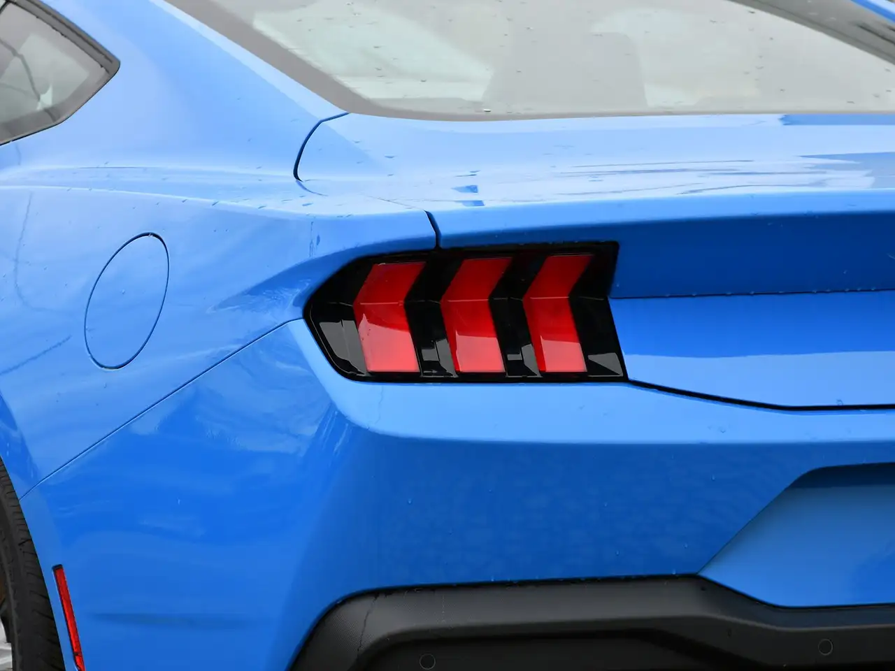 Ford Mustang - Image 9