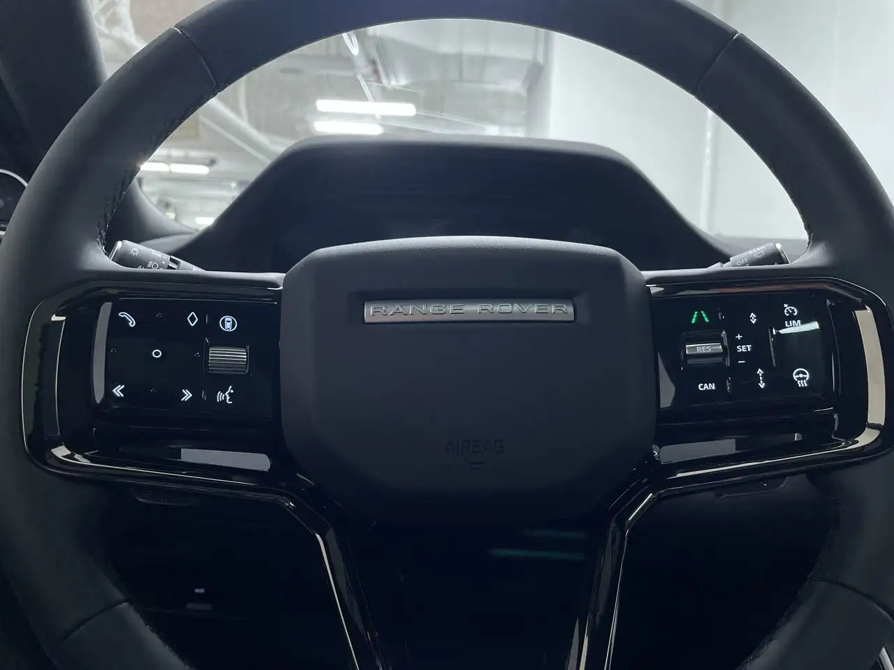 Land Rover Range Rover Evoque - Image 22