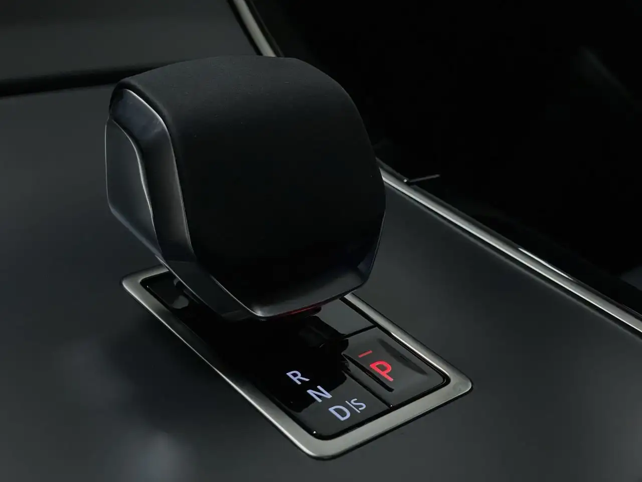 Land Rover Range Rover Evoque - Image 28