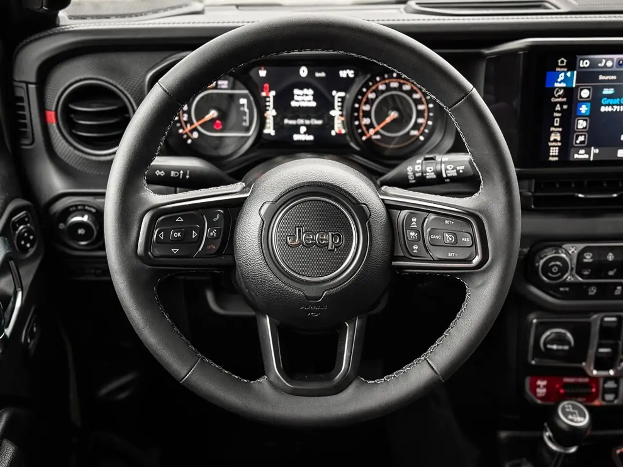 Jeep Wrangler - Image 14