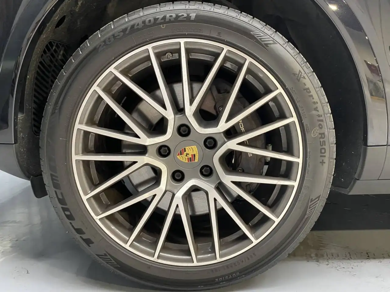 Porsche Cayenne - Image 26