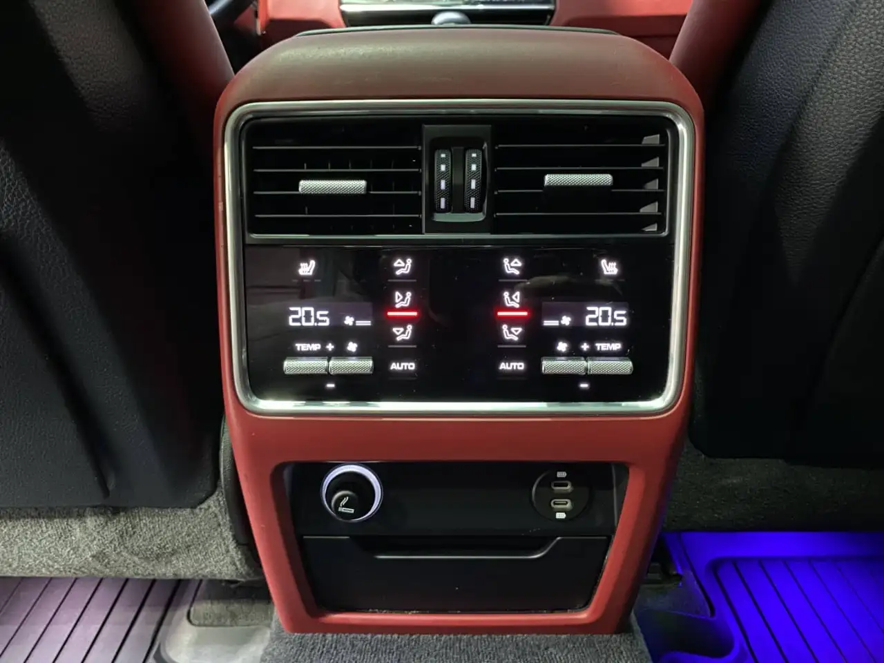 Porsche Cayenne - Image 23