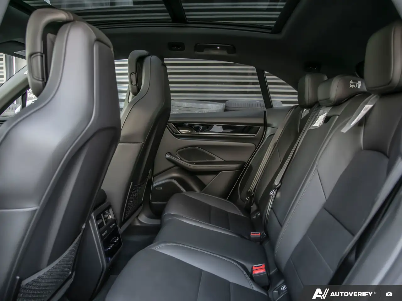 Porsche Macan - Image 26