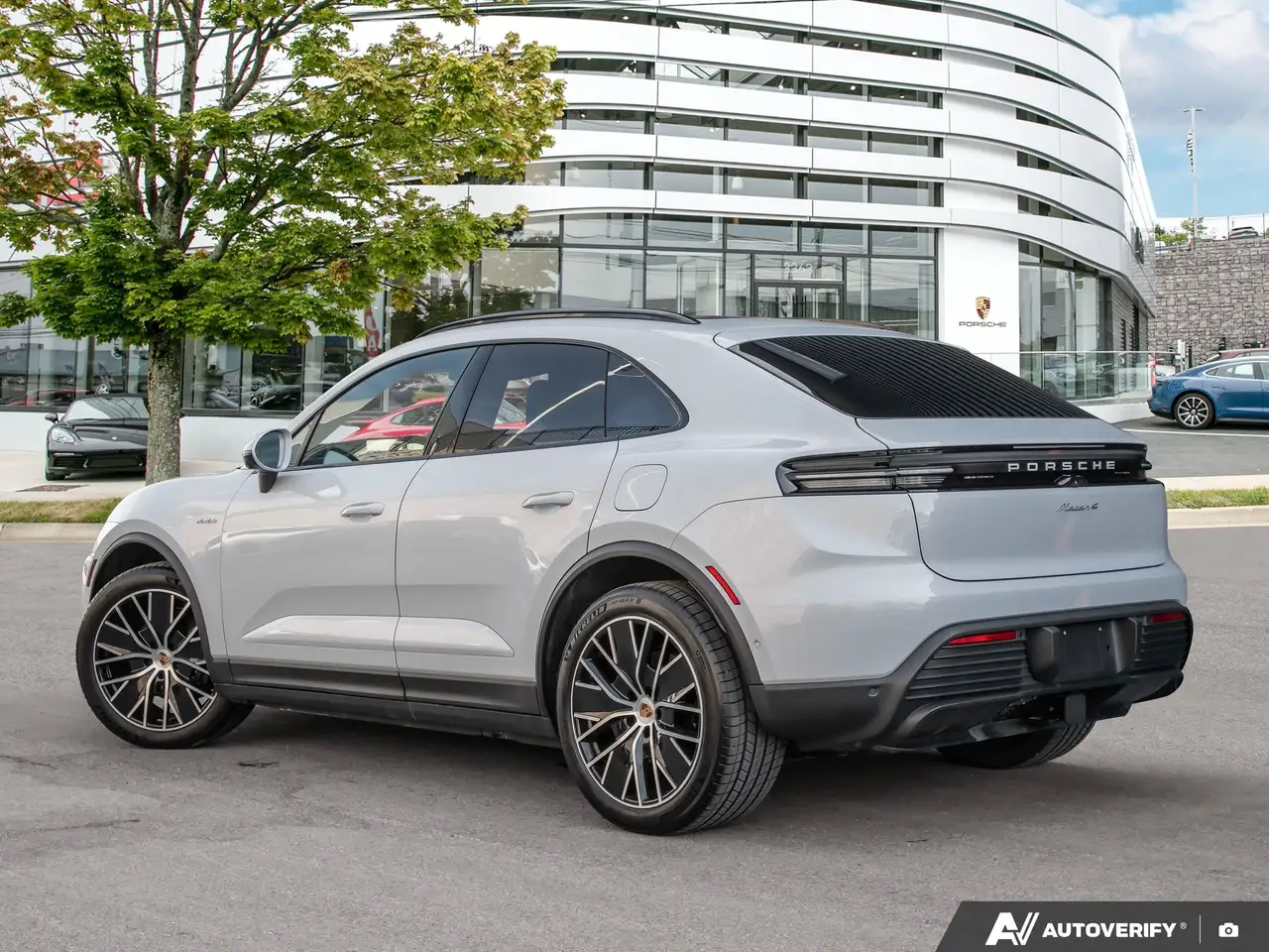 Porsche Macan - Image 3