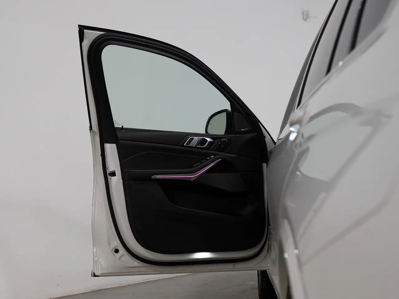 BMW X7 - Image 10