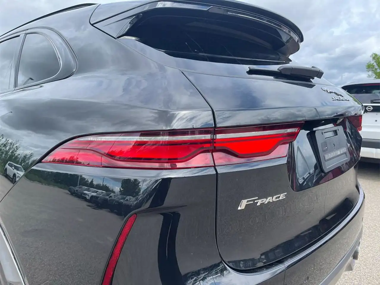 Jaguar F-Pace - Image 10