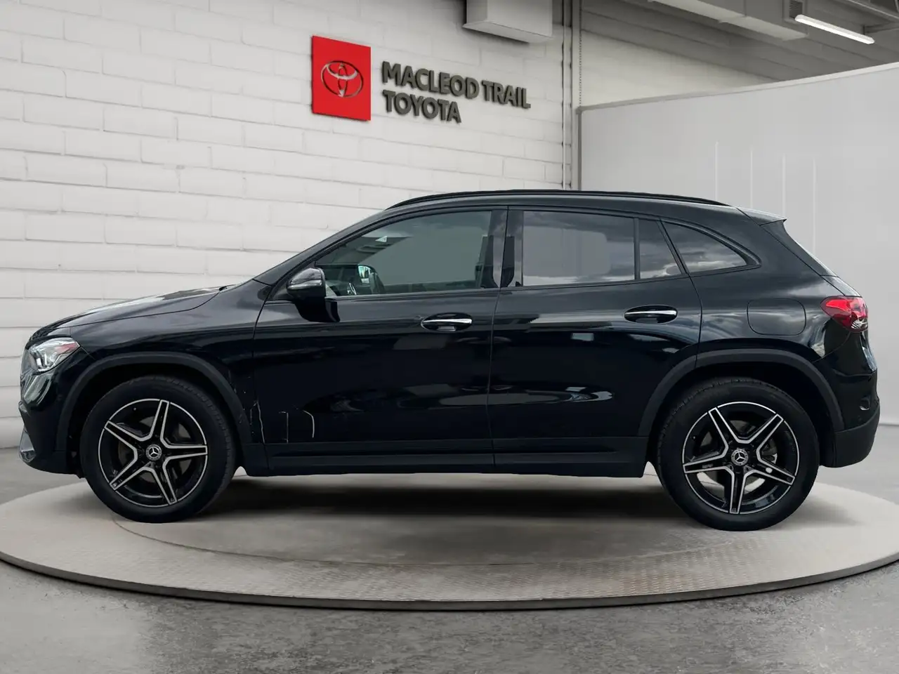 Mercedes-Benz GLA - Image 2
