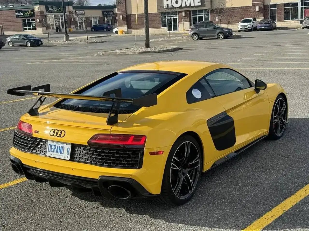 Audi R8 - Image 4