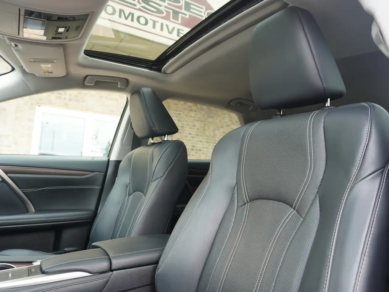 Lexus RX - Image 21