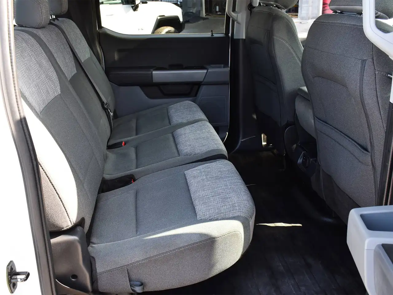 Ford F-150 - Image 22