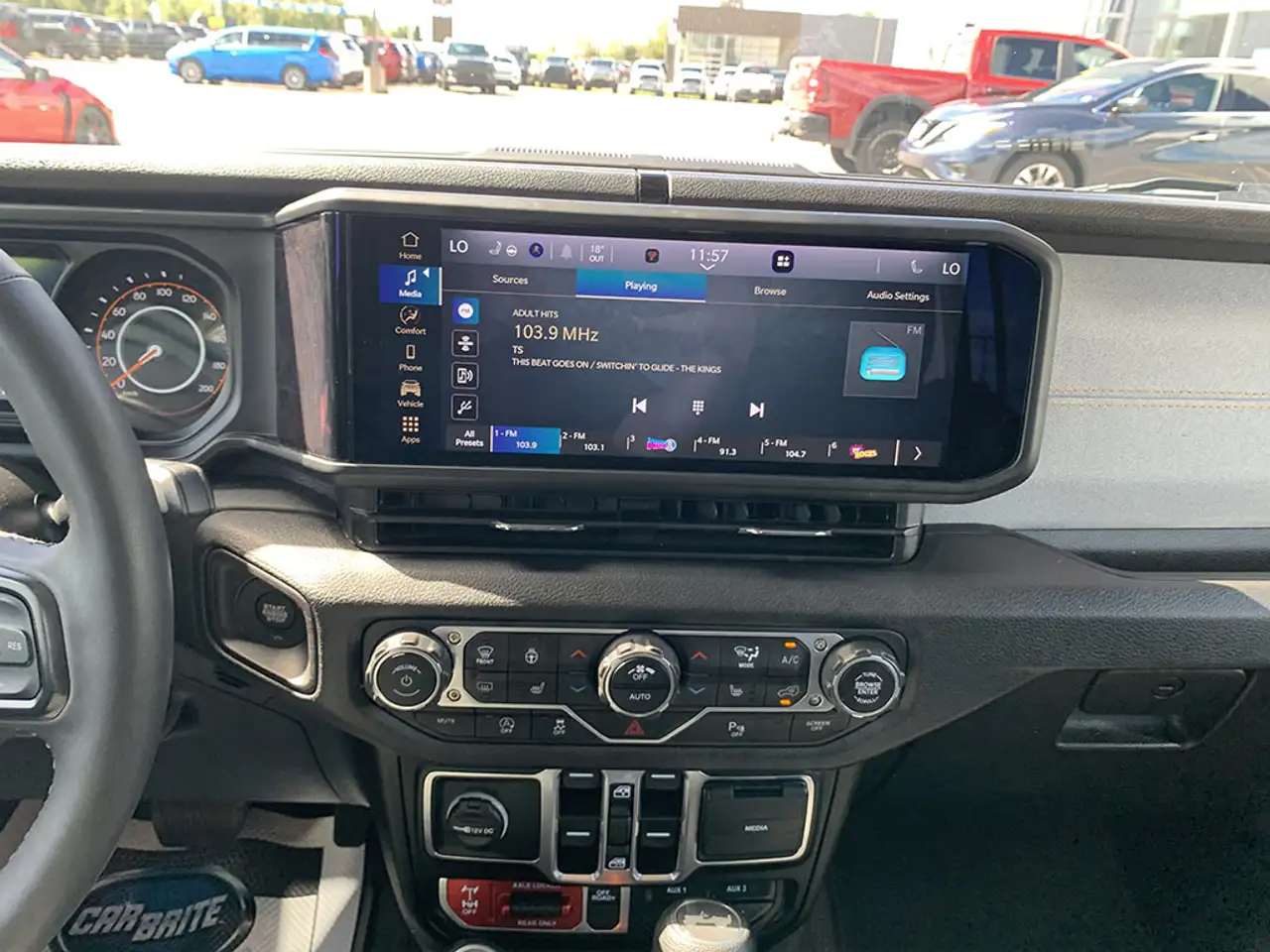 Jeep Wrangler - Image 16