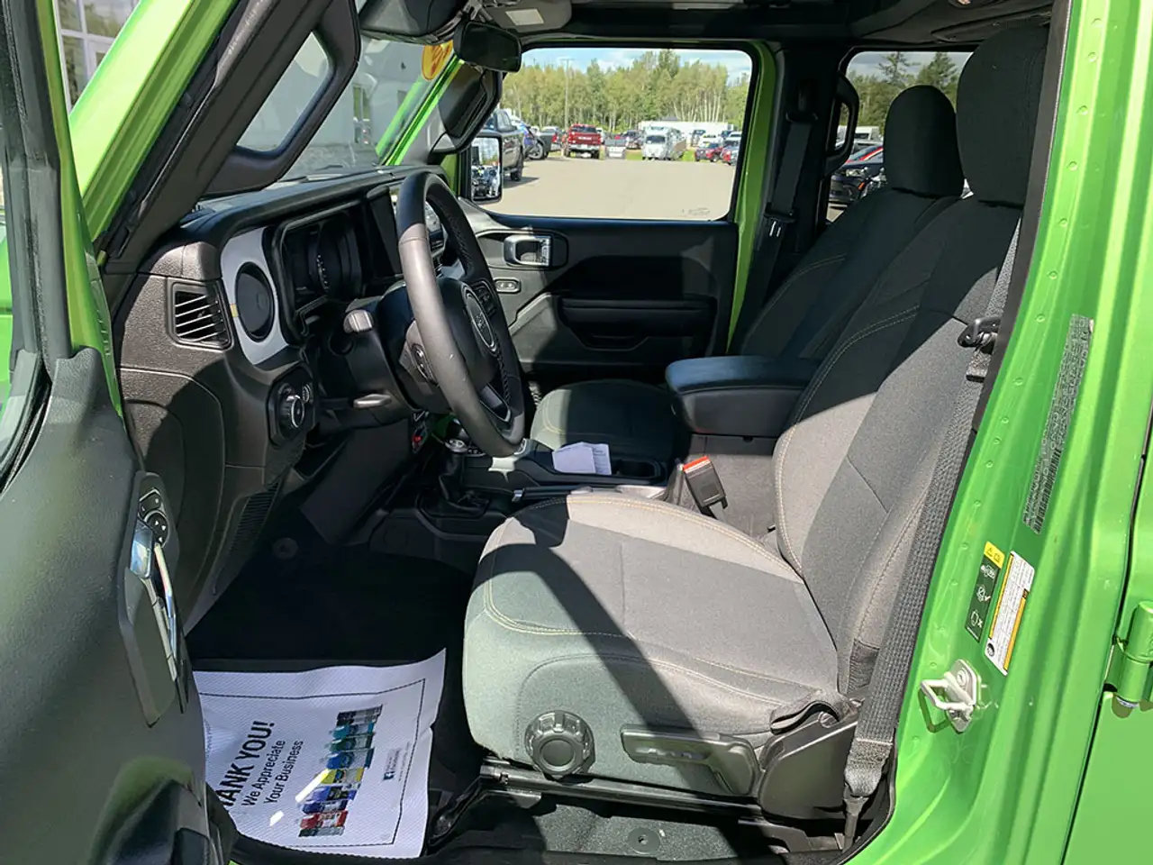 Jeep Wrangler - Image 12