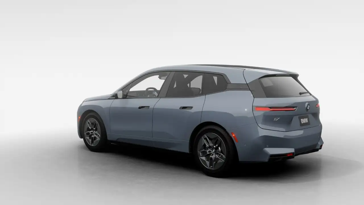 BMW iX - Image 2