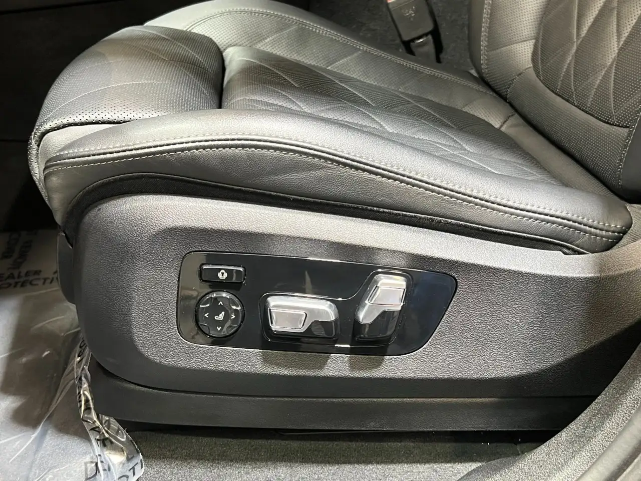 BMW X6 - Image 12