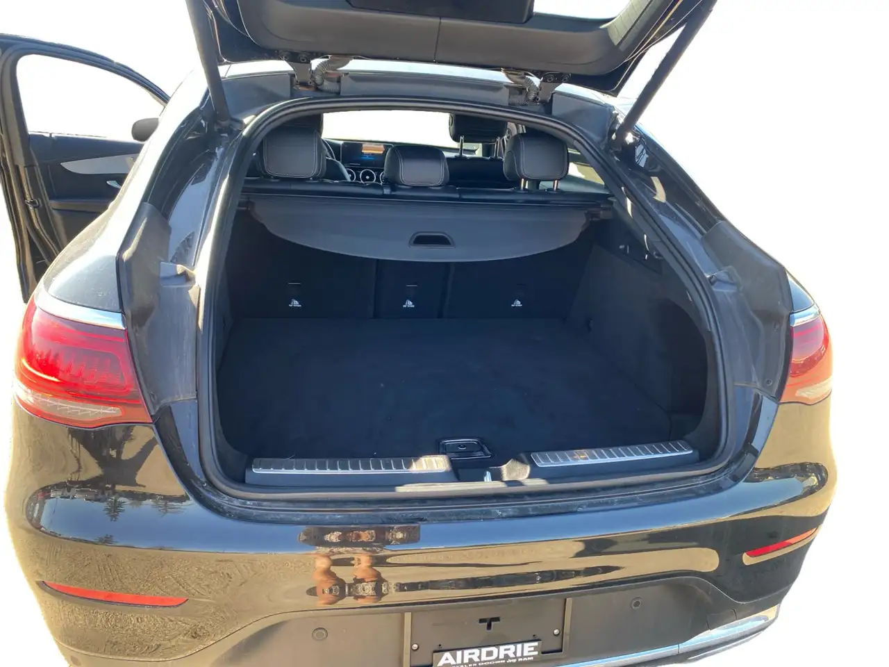 Mercedes-Benz GLC - Image 12
