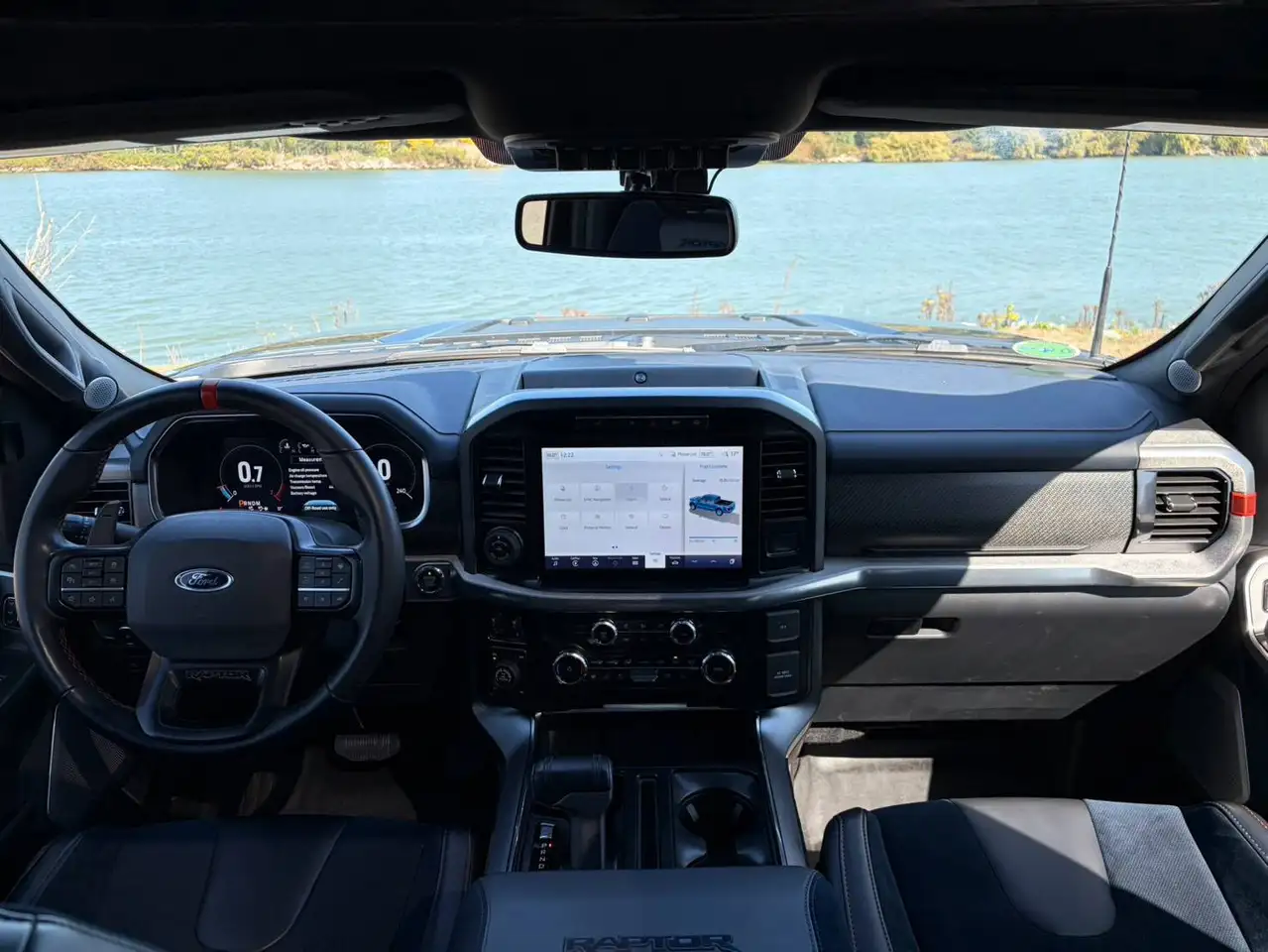 Ford F-150 - Image 31