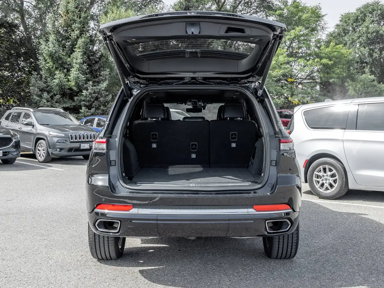 Jeep Grand Cherokee - Image 8