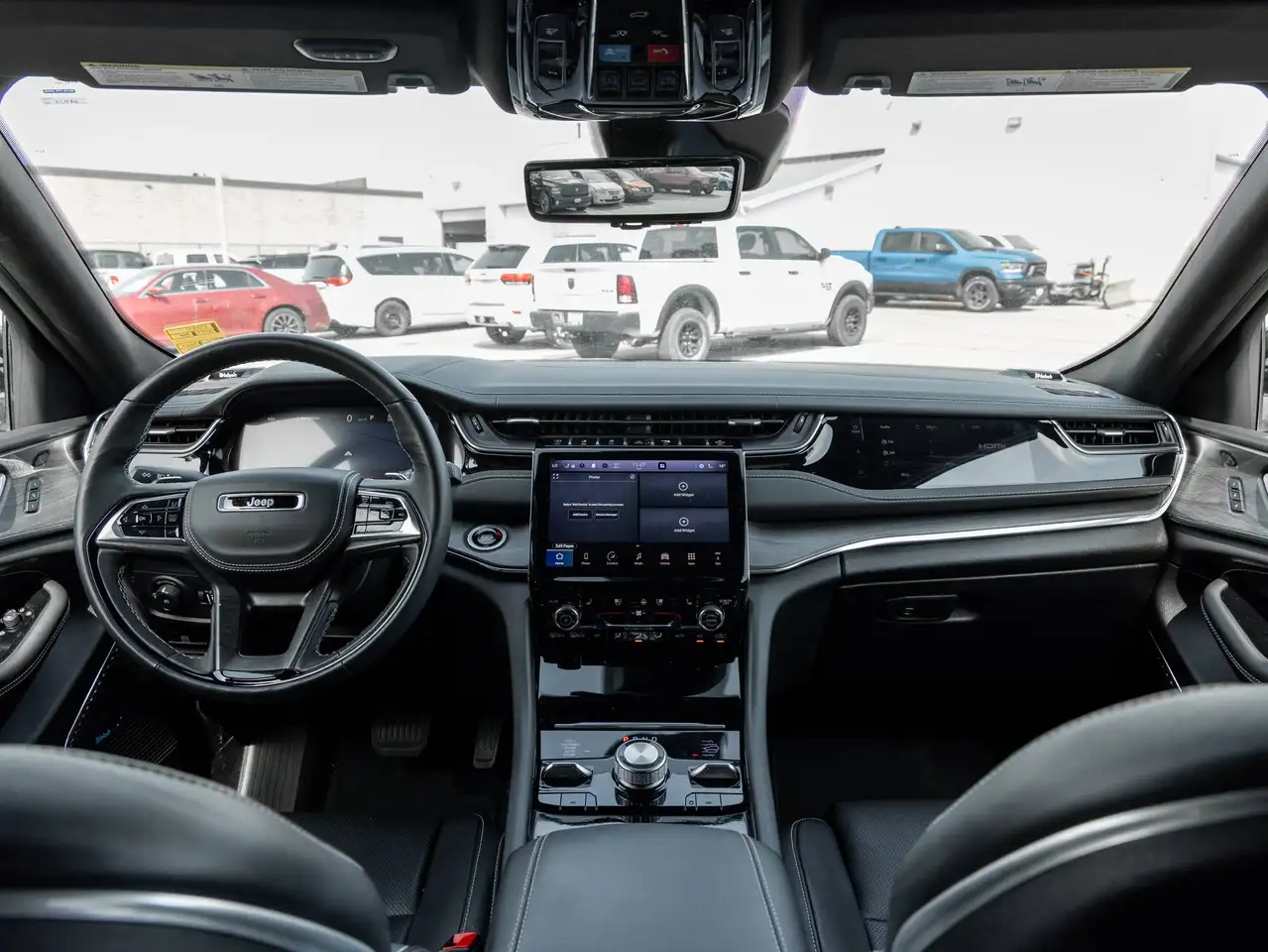 Jeep Grand Cherokee - Image 36