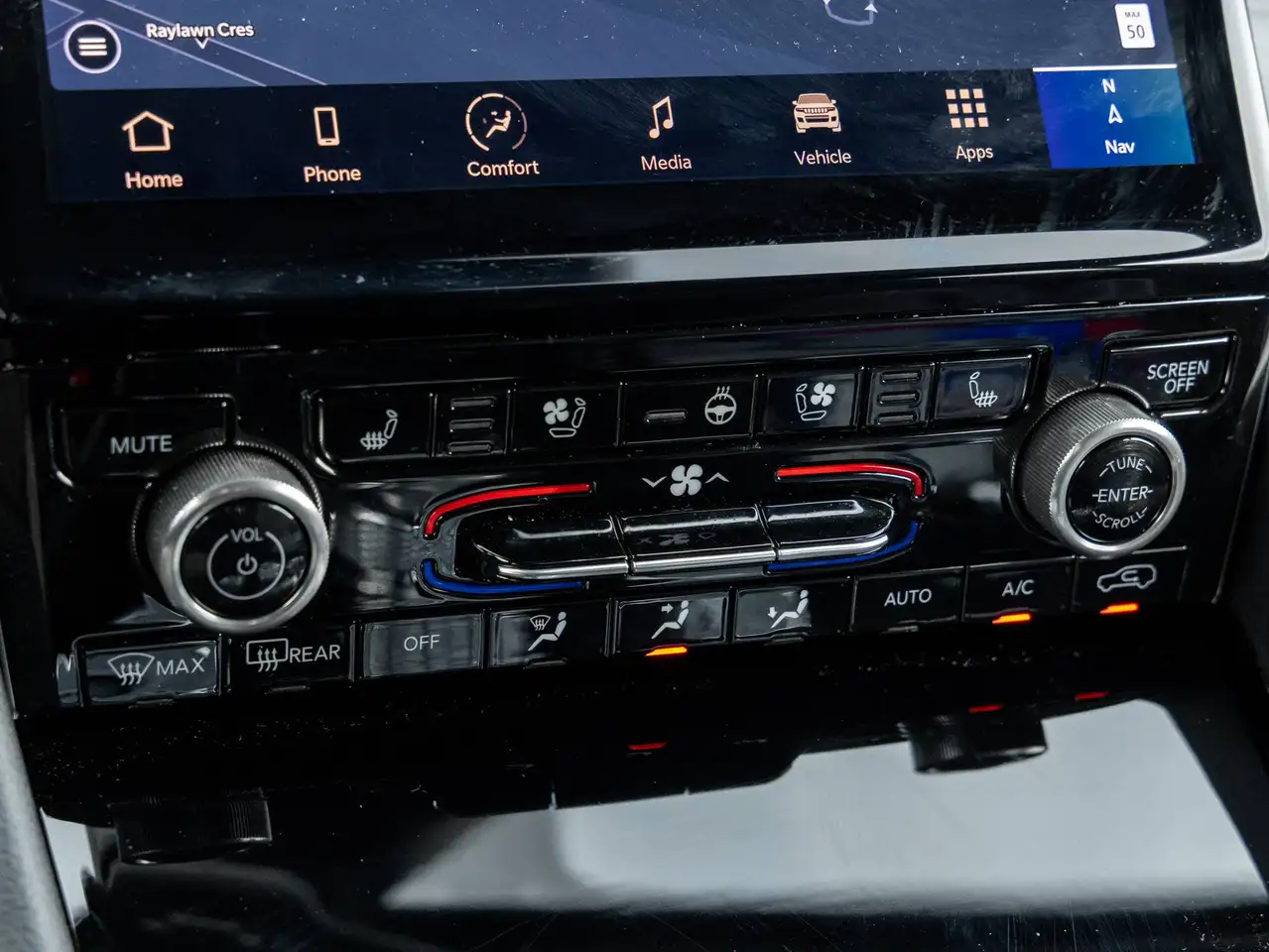 Jeep Grand Cherokee - Image 25